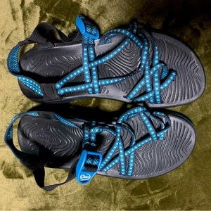 Ladies Chacos size 9